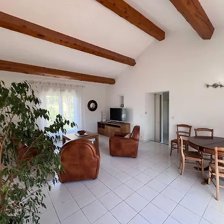 St Raphael A Pieds Апартаменты *